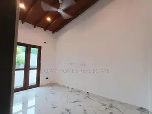 Modern 4 Bedroom Rooftop House for Sale – Piliyandala
