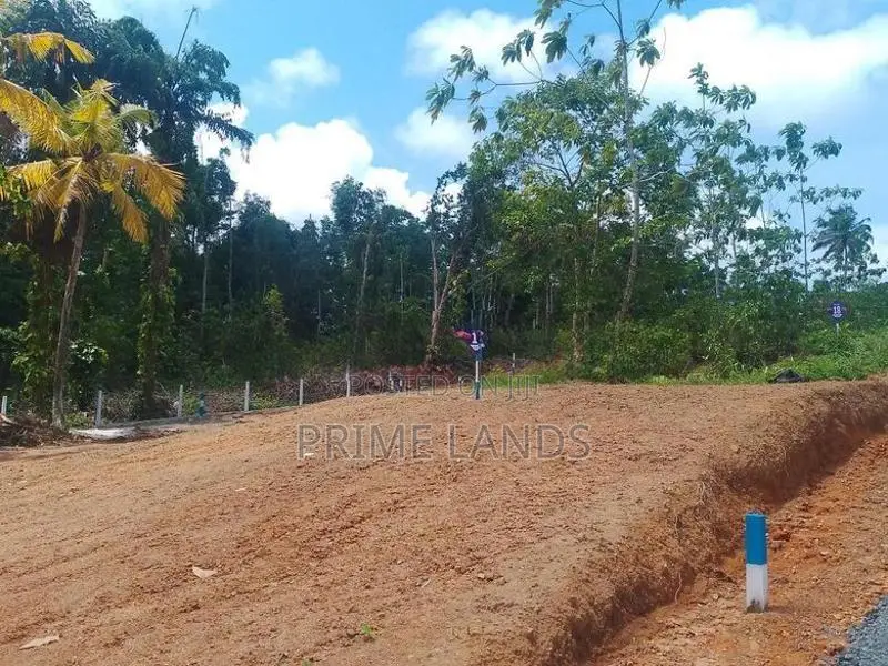Residential Land for Sale in Aluthwala