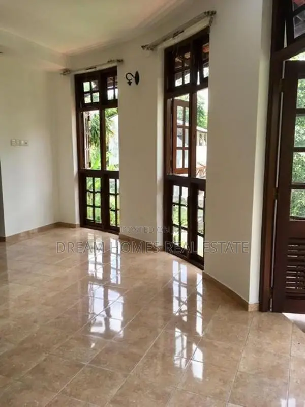 Spacious 50.2 Perch Luxury House for Sale-Thalawathugoda