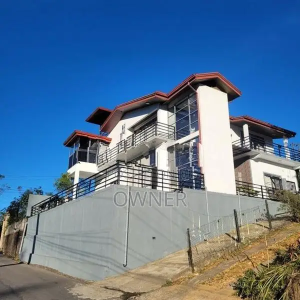Holiday Villa for Shortterm Rent in Nottingham Hatton