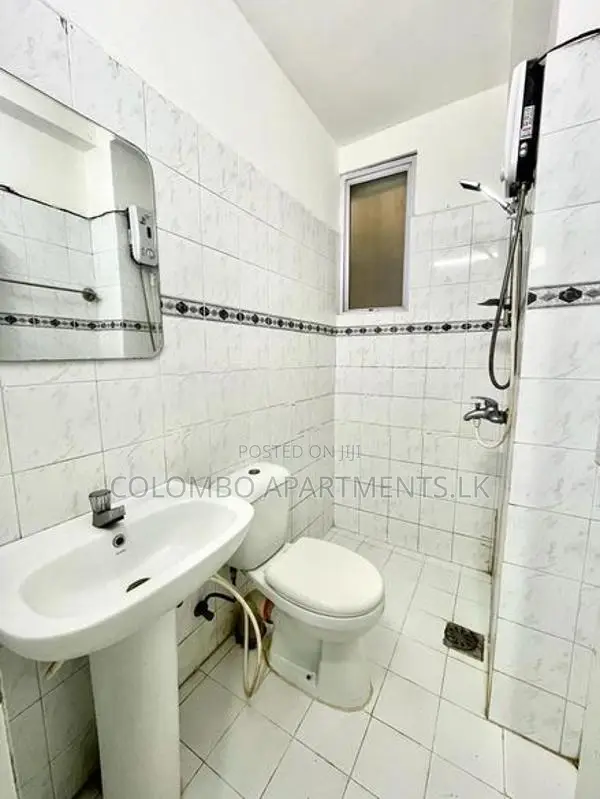 Wellawatta Apartment for Short-Term Rent. (CSH301)