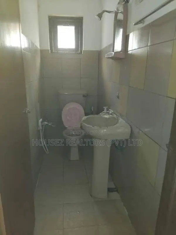 4-Bedroom Upstairs House for Rent – Katuwawala, Boralesgamuwa