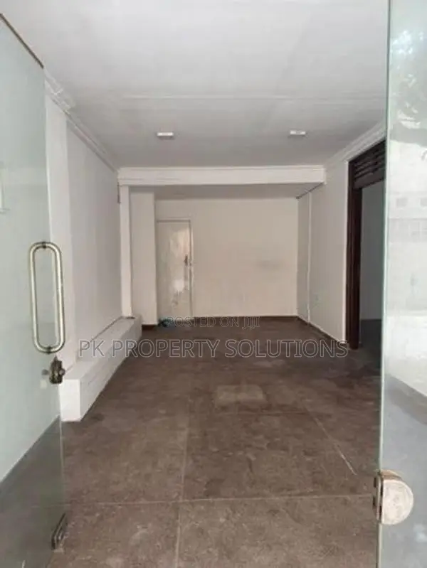Commercial Space Rent in Colombo 04 ( File No 140C) 100M To Galle Road