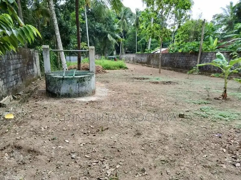 9P Land Plots for Sale in Yakkala - Near Kandy Road