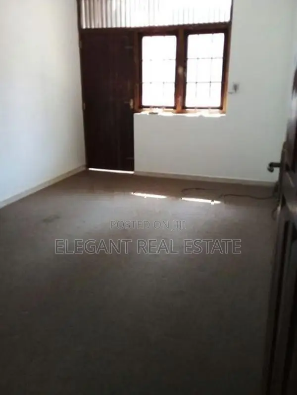 09 Bedroom Unfurnished 04 Storied House for Rent in Colombo 07 (A6484)