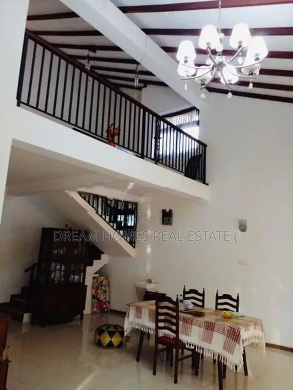 4 Bedroom House for Sale Athurugiriya