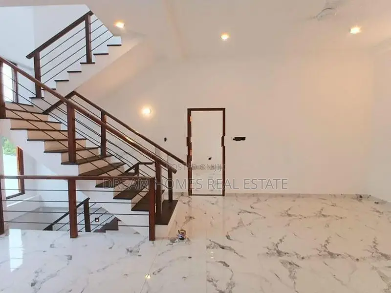 Modern 4 Bedroom Rooftop House for Sale – Piliyandala