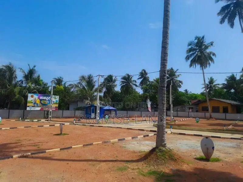 Panadura walana luxury land L22
