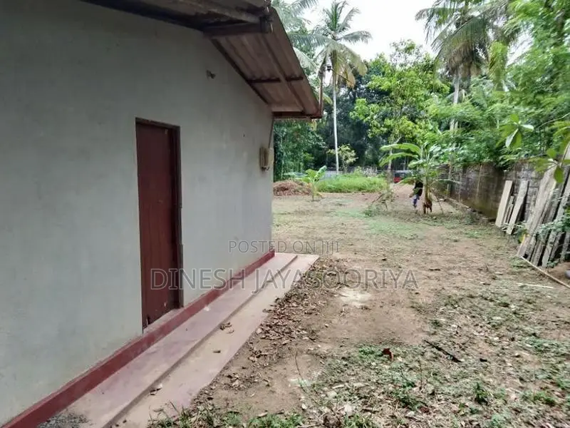 9P Land Plots for Sale in Yakkala - Near Kandy Road