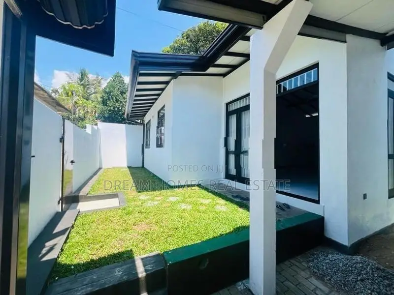 Furnished 3BR House for Sale – Kesbewa