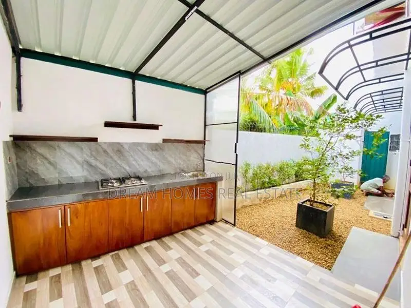 Modern 4-Bedroom House for Sale – Hokandara