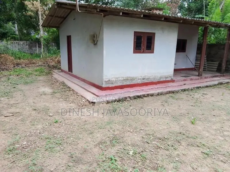 9P Land Plots for Sale in Yakkala - Near Kandy Road