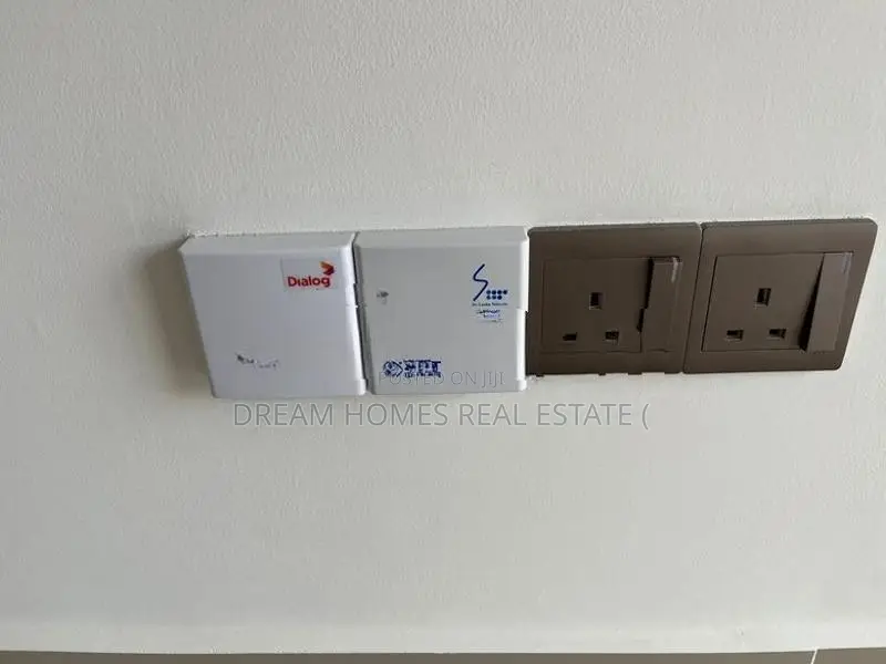Brand New Luxury Resort Apartment with Pool Athurugiriya