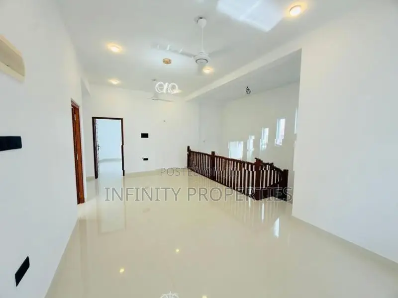 (SP41) B/New Luxury 03 Story House for sale in Pepiliyana
