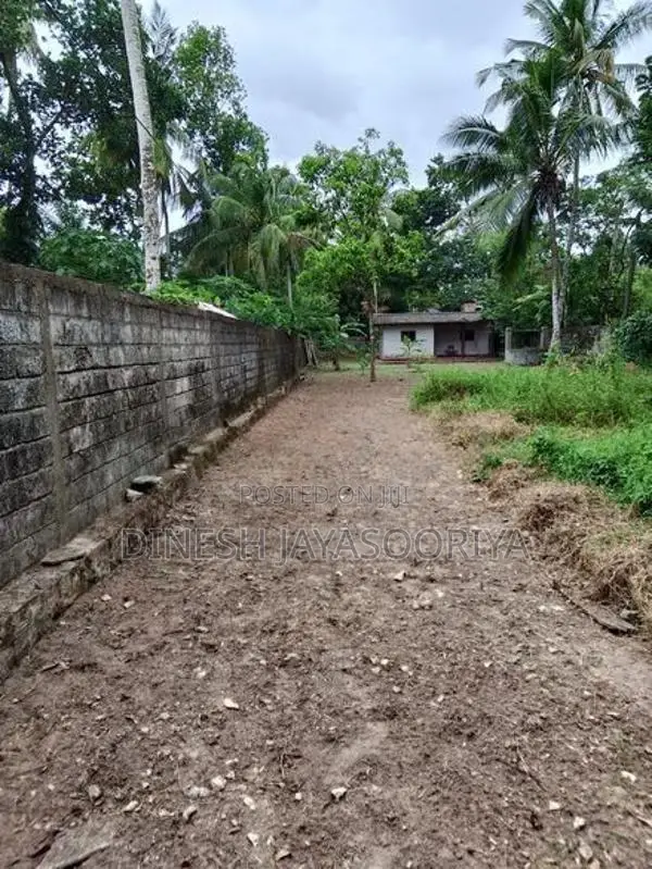 9P Land Plots for Sale in Yakkala - Near Kandy Road