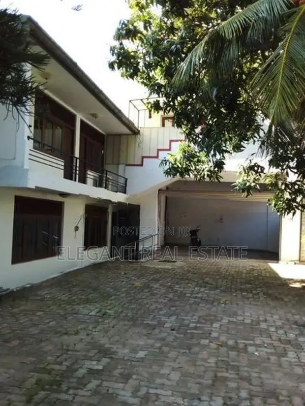 09 Bedroom Unfurnished 04 Storied House for Rent in Colombo 07 (A6484)