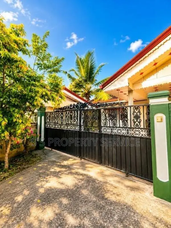 Tangalle - Two-Storey House for Sale (SSPH-435)