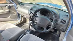 Nissan March 2001