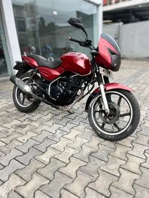 Bajaj Pulsar 180 2005