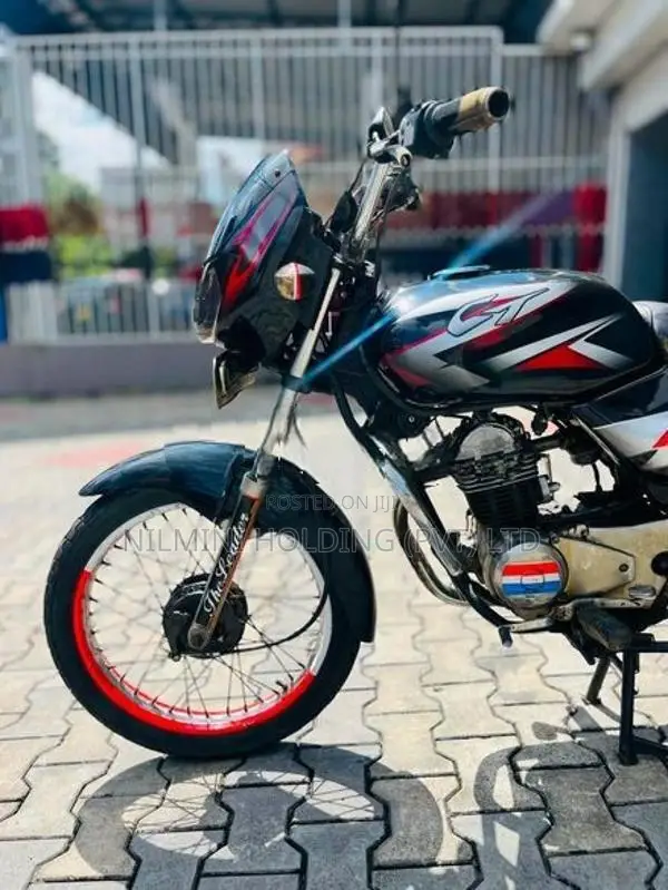 Bajaj CT100 2010