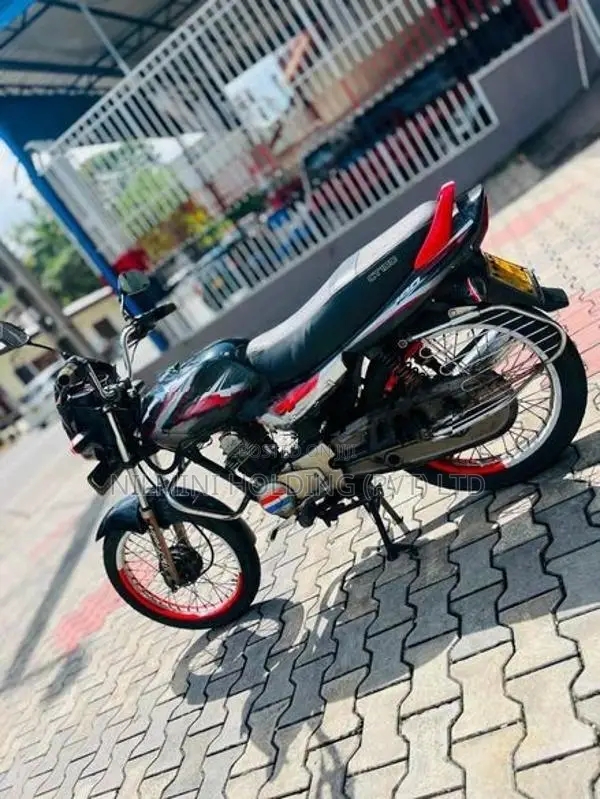 Bajaj CT100 2010