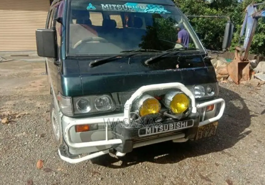 Mitsubishi Delica 1992