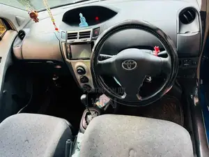 Toyota Vitz SCP90 2010