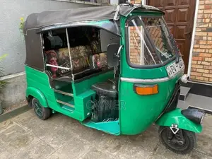 Bajaj RE 2002
