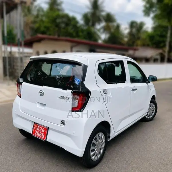 Daihatsu Mira 2024