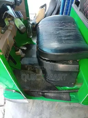 Bajaj RE 2016