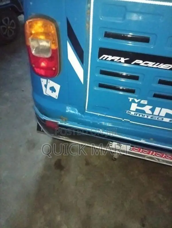 Bajaj RE 2012