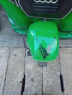 Bajaj RE 2016