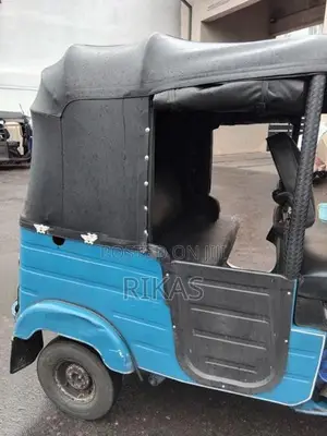 Bajaj RE 2005