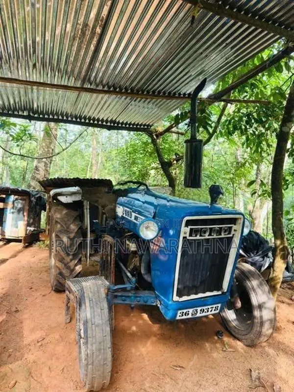 Ford Tractor 1979