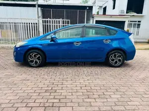 Toyota Prius S Grade 2011