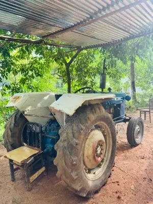 Ford Tractor 1979