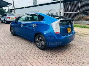 Toyota Prius S Grade 2011