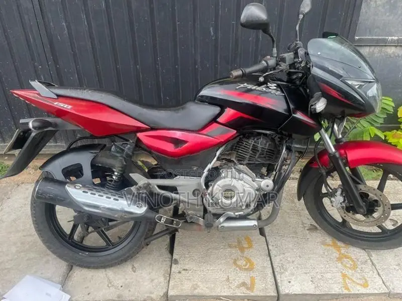 Bajaj Pulsar 150 2016