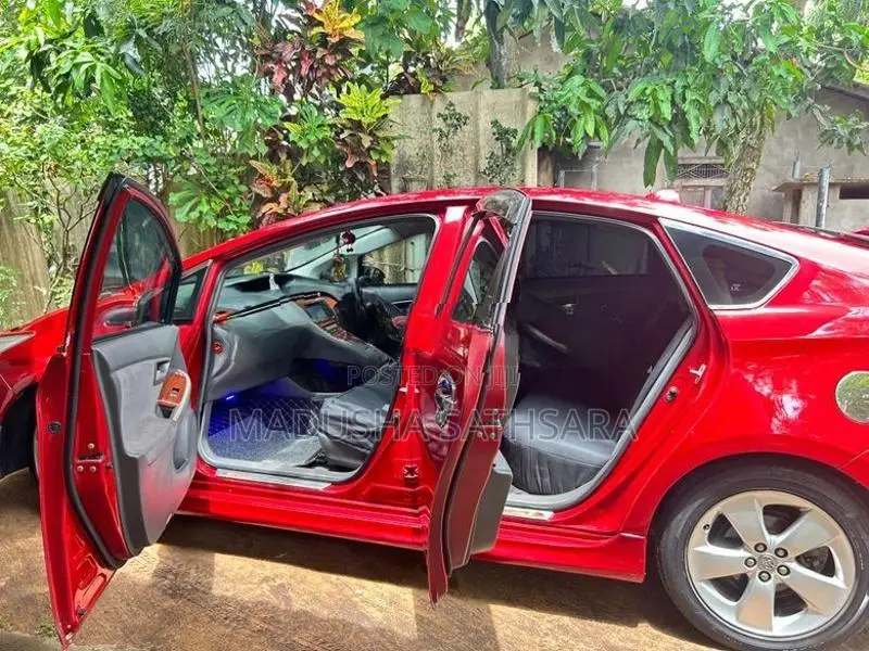 Toyota Prius 2012