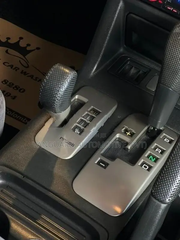 Mitsubishi Pajero 2002