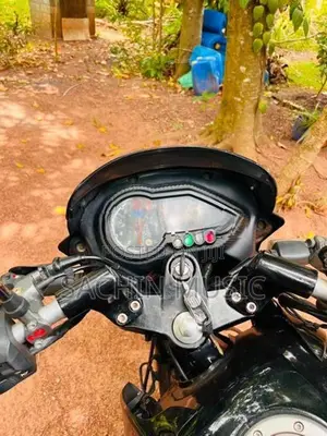 Bajaj Pulsar 180 2011