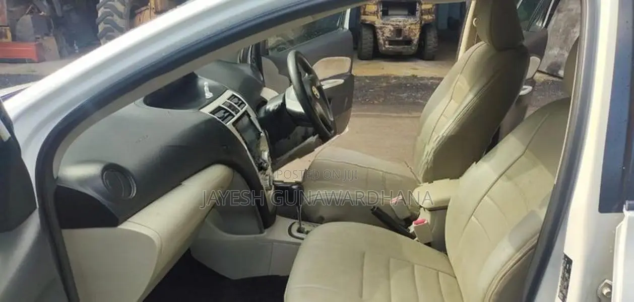 Toyota Belta 2007