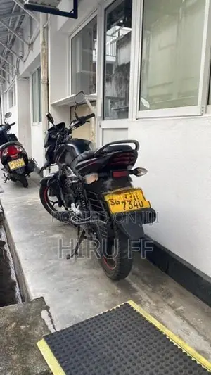 Bajaj Discover 125 125m 2015