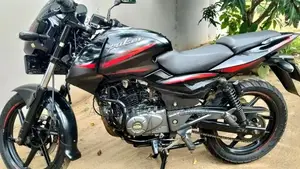 Bajaj Pulsar 180 2018