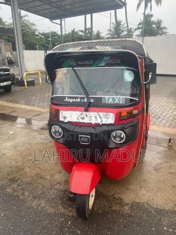 Bajaj RE 4 Stroke 2015