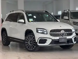 Mercedes Benz GLB Premium Plus AMG 2025
