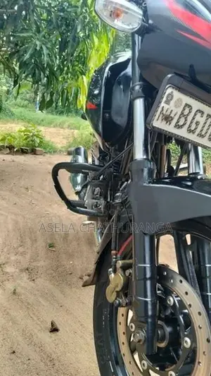 Bajaj Pulsar 180 2018
