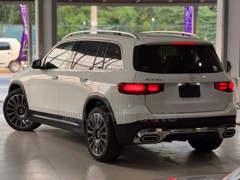 Mercedes Benz GLB Premium Plus AMG 2025