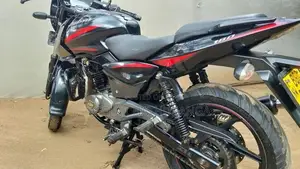 Bajaj Pulsar 180 2018