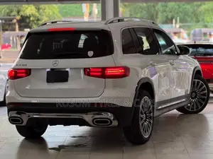 Mercedes Benz GLB Premium Plus AMG 2025